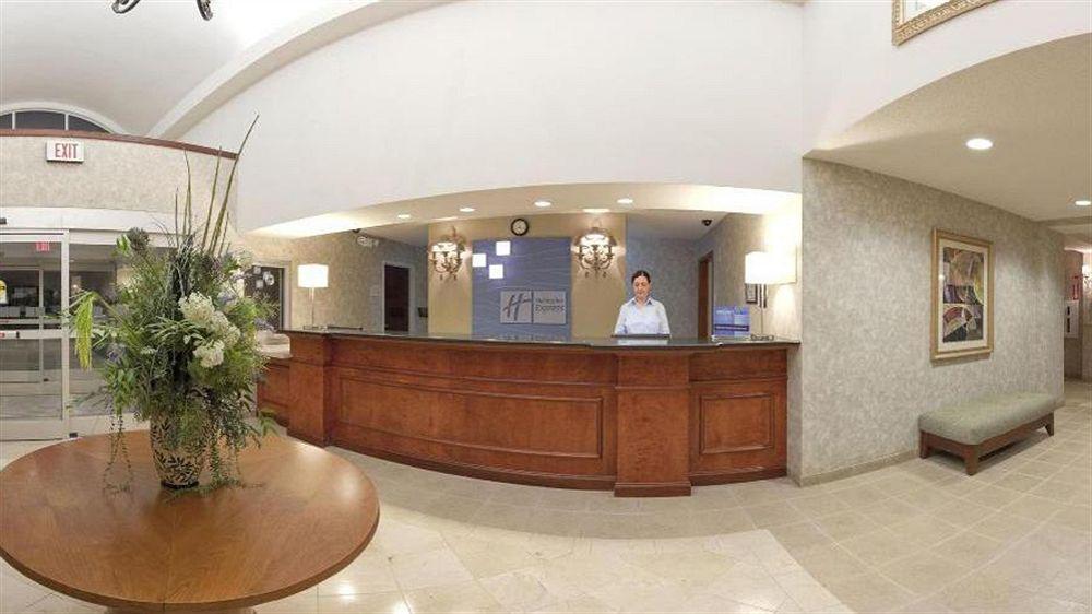 Holiday Inn Express Hotel & Suites Mebane By Ihg Luaran gambar