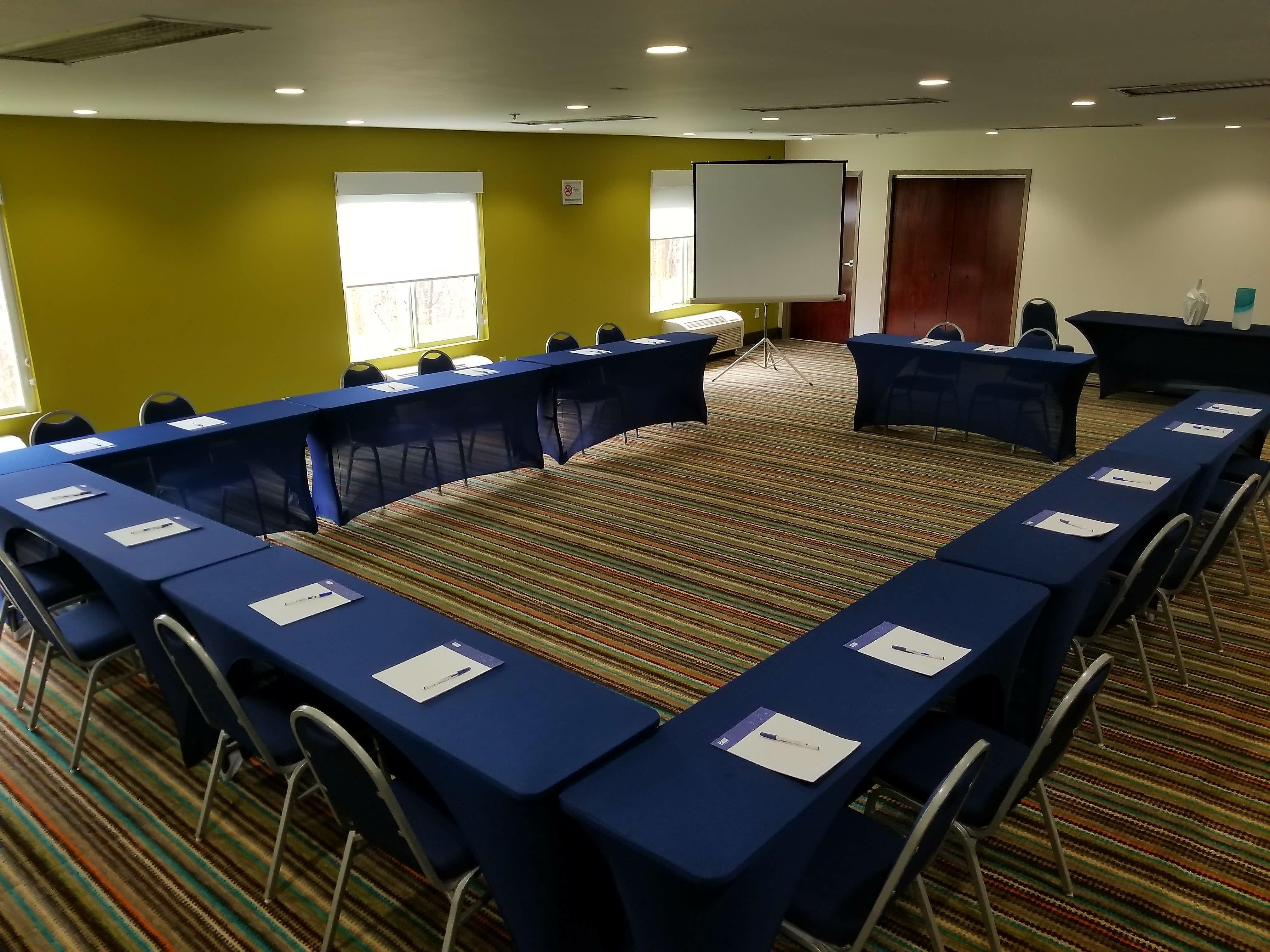 Holiday Inn Express Hotel & Suites Mebane By Ihg Luaran gambar