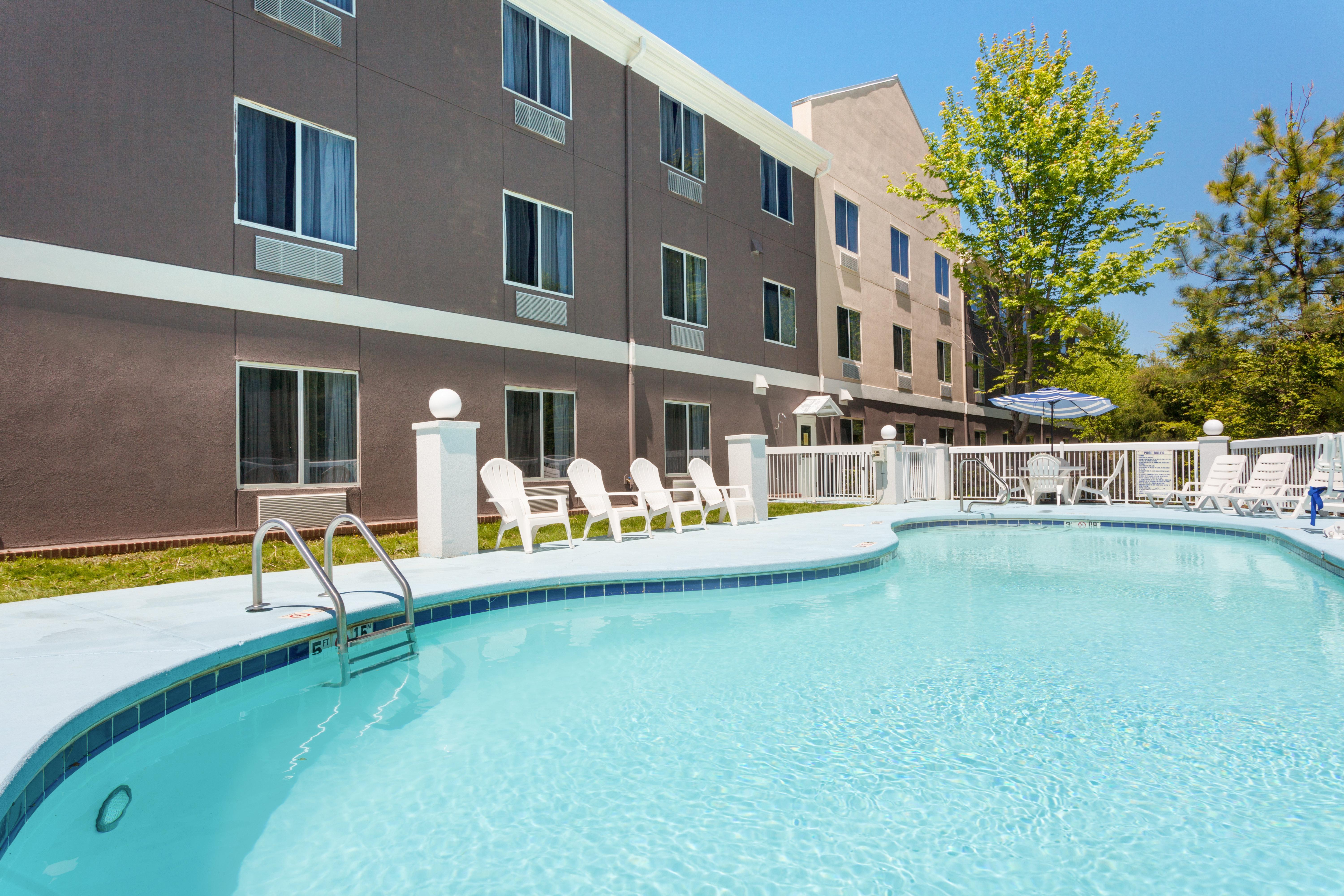 Holiday Inn Express Hotel & Suites Mebane By Ihg Luaran gambar