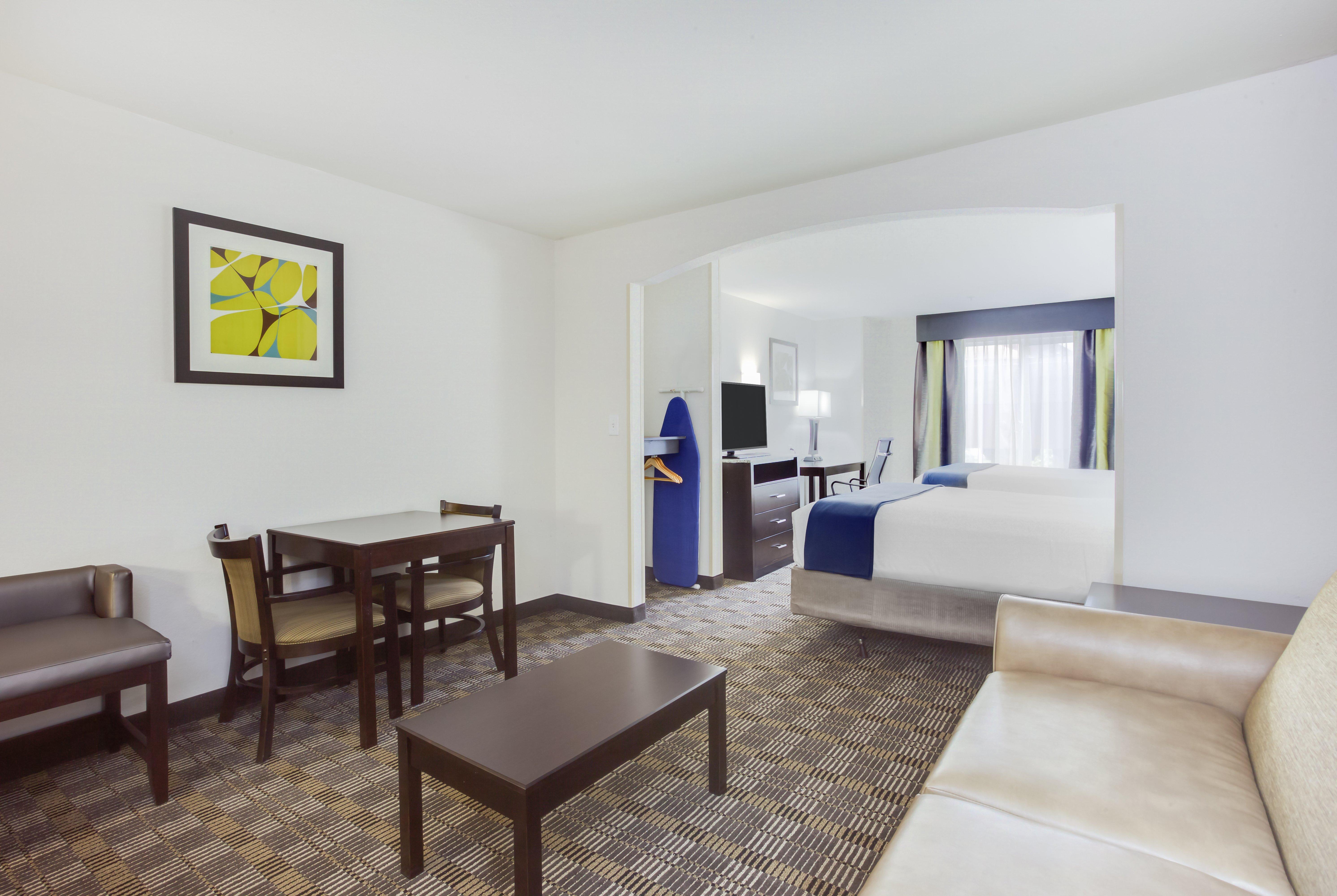 Holiday Inn Express Hotel & Suites Mebane By Ihg Luaran gambar