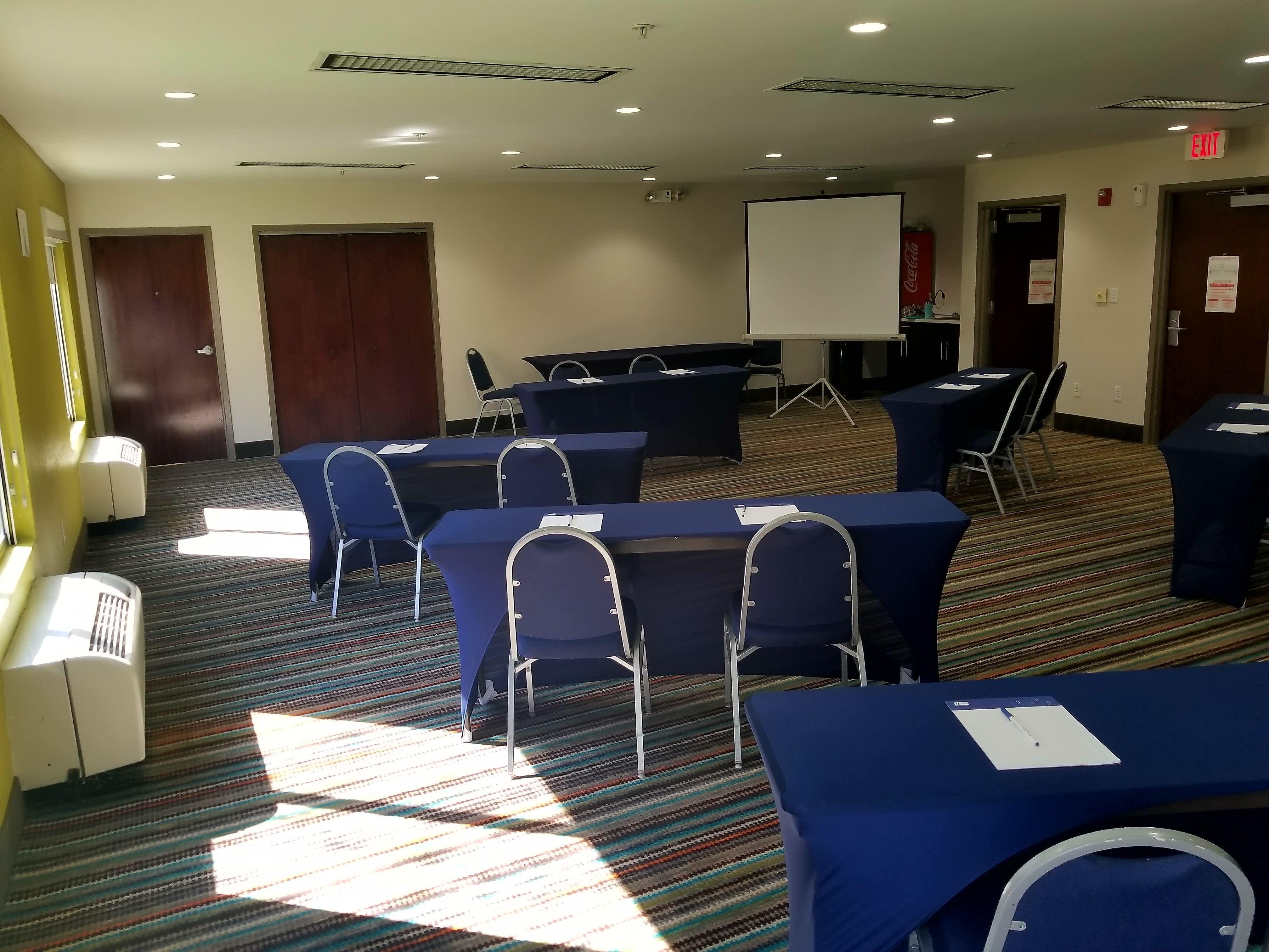 Holiday Inn Express Hotel & Suites Mebane By Ihg Luaran gambar