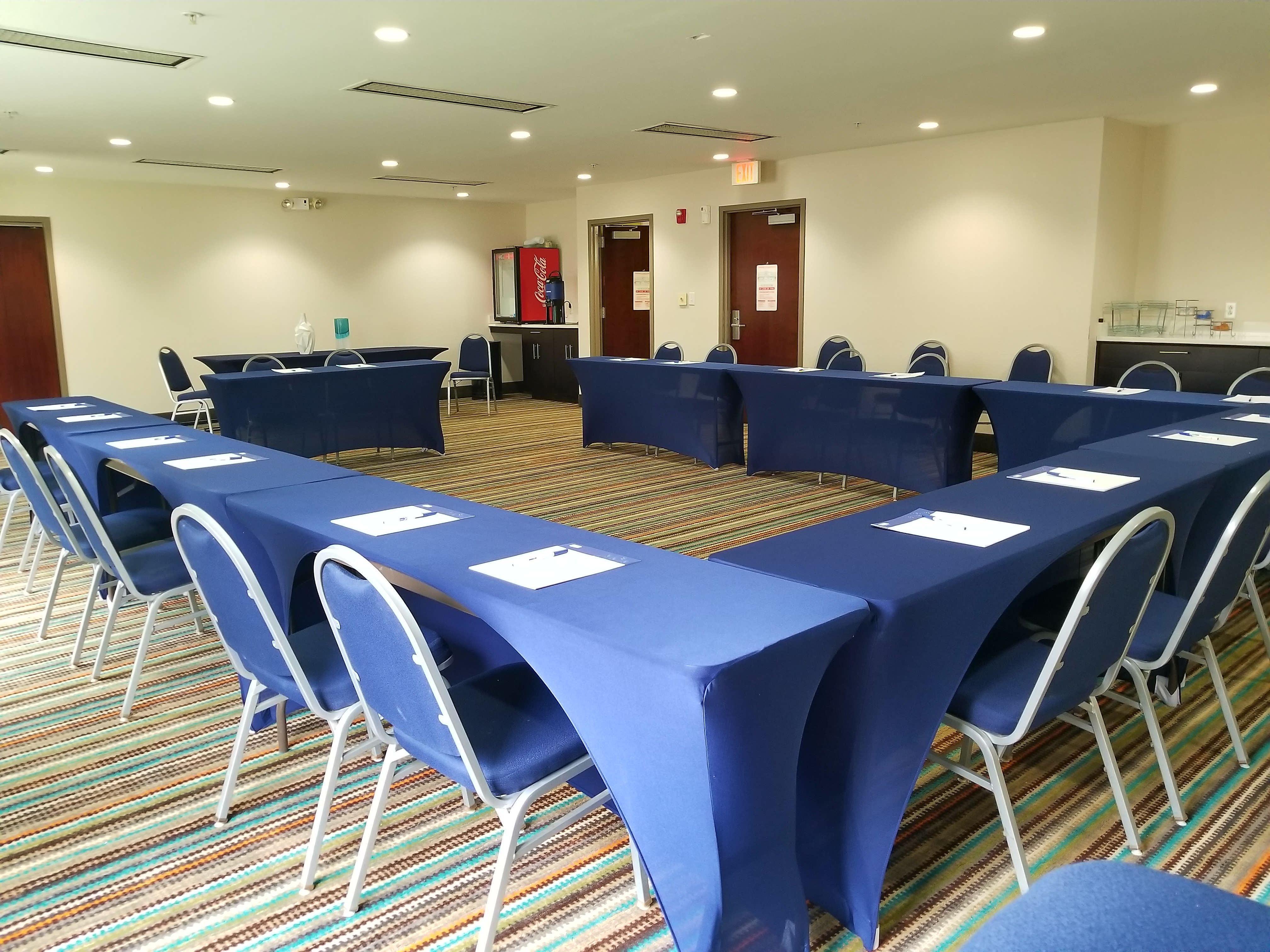 Holiday Inn Express Hotel & Suites Mebane By Ihg Luaran gambar