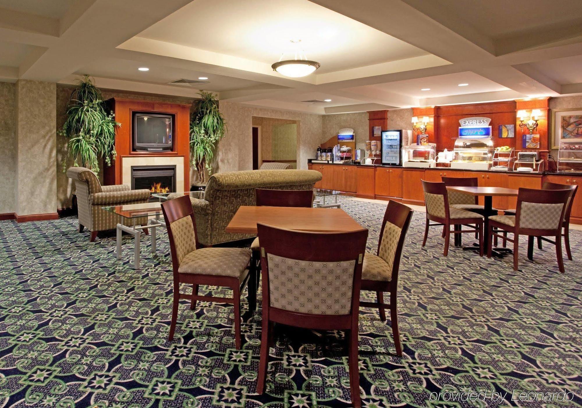 Holiday Inn Express Hotel & Suites Mebane By Ihg Luaran gambar