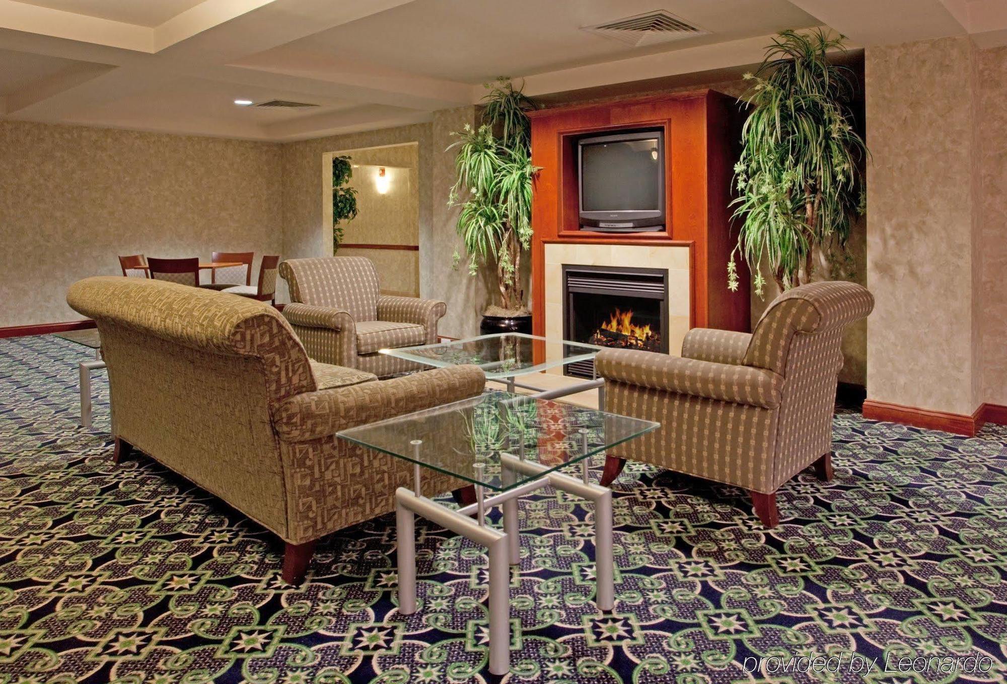 Holiday Inn Express Hotel & Suites Mebane By Ihg Luaran gambar