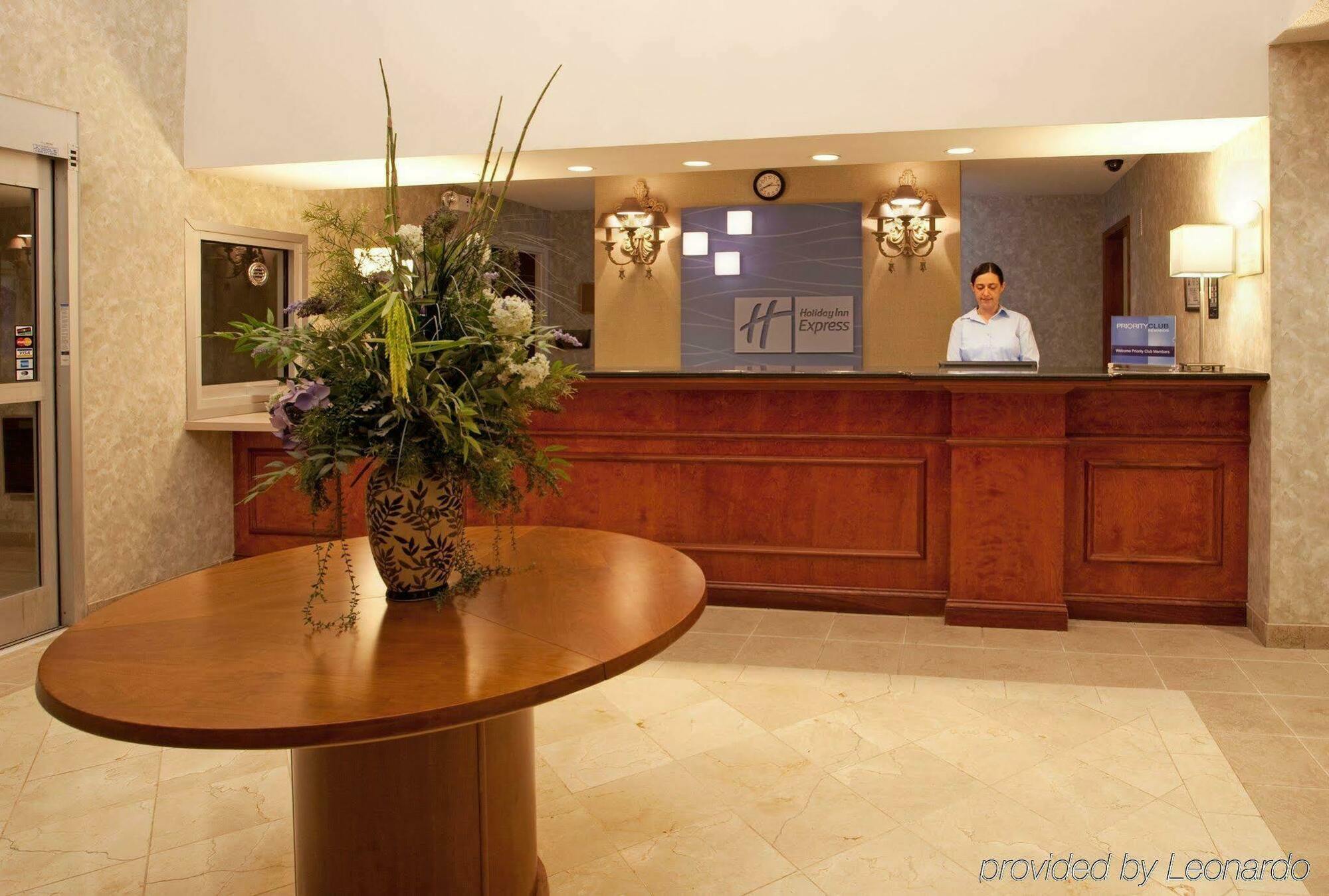 Holiday Inn Express Hotel & Suites Mebane By Ihg Luaran gambar