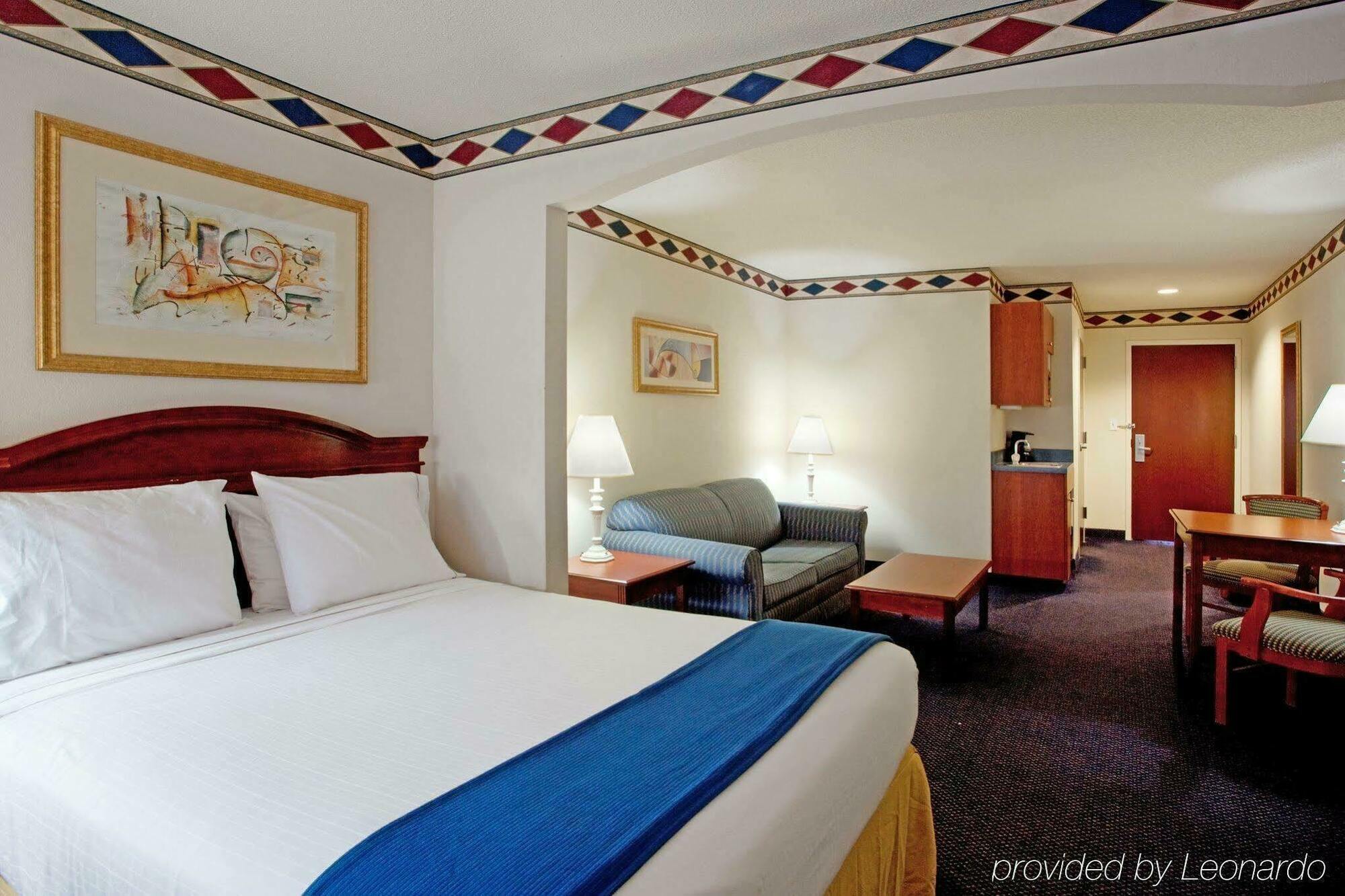 Holiday Inn Express Hotel & Suites Mebane By Ihg Luaran gambar