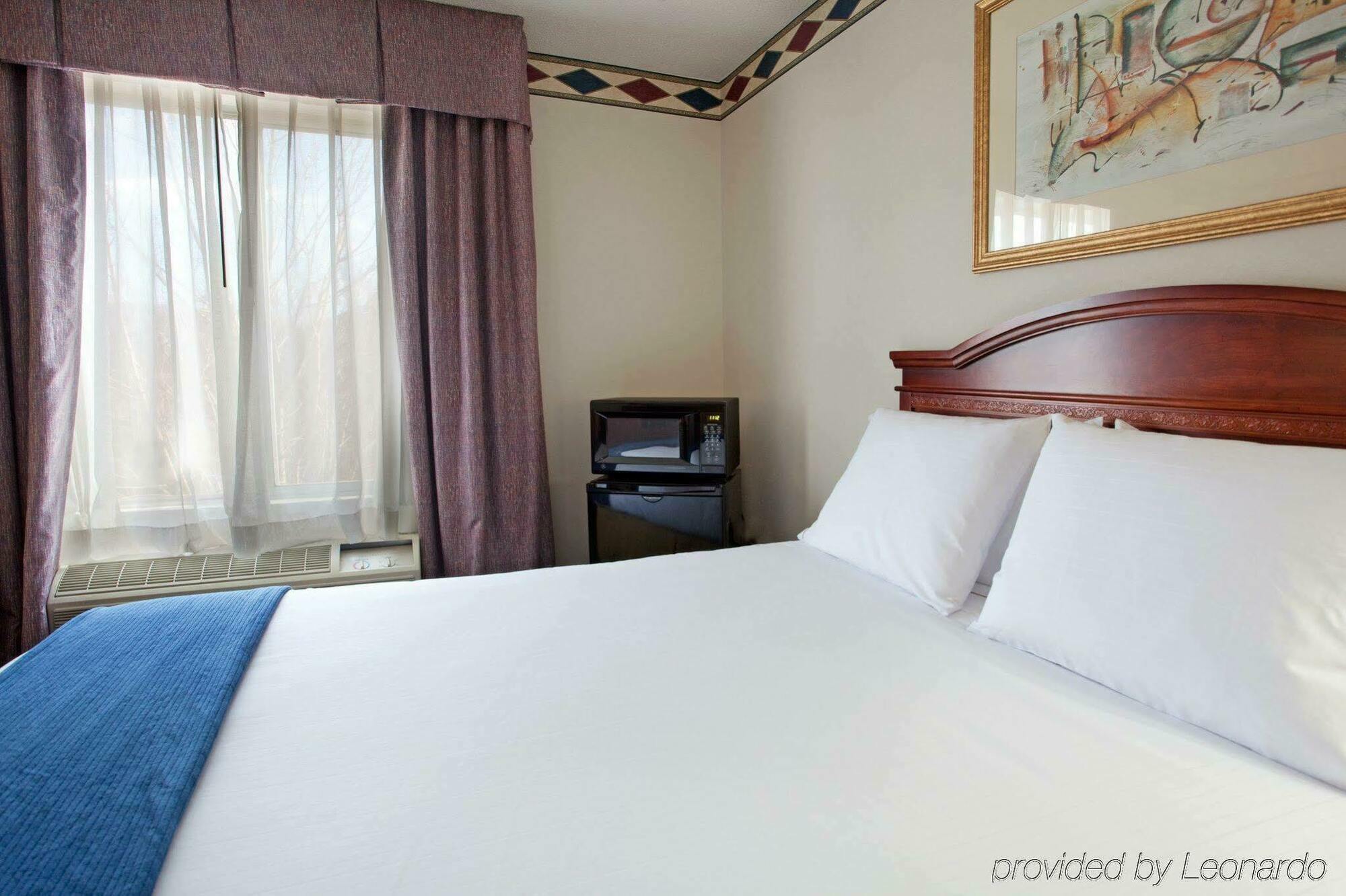 Holiday Inn Express Hotel & Suites Mebane By Ihg Luaran gambar